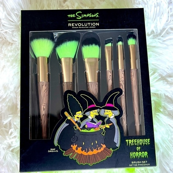 the Simpsons Treehouse of Horror makeup brushes - Picture 1 of 3